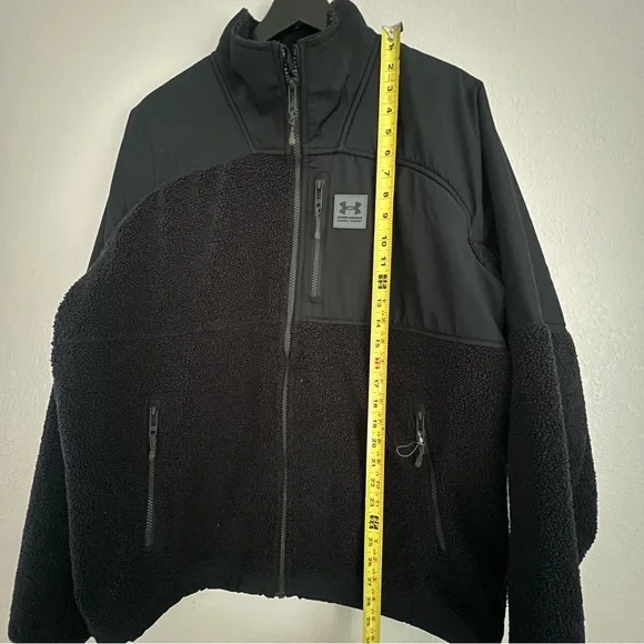 Under Armour Men’s Mission Boucle Swacket Size XL Black